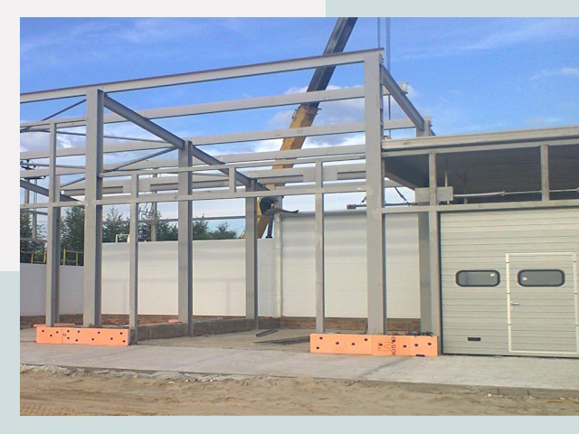 Строительство автосервисов от СтальСтрой-Мжг по цене 608 руб.